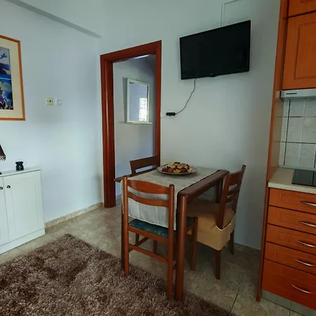 Elmas House Appartement *