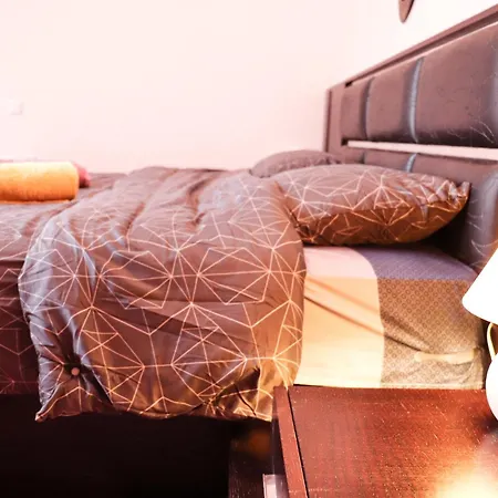 Appartement Elmas House *